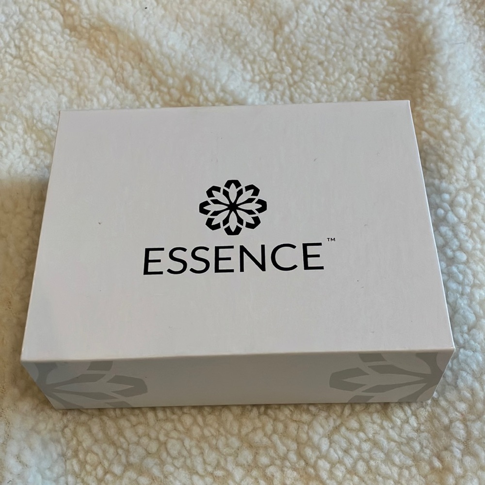 Essence Wearable Diffuser – Essential Oil Nose Ring Silicone Lavender NEW Pearl - Picture 4 of 7
